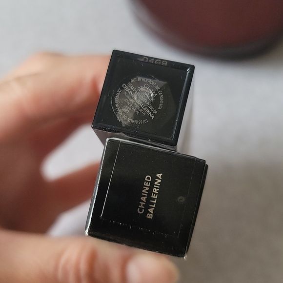 Haus Laboratories Glam Attack Liquid Shimmer Powder - Chained Ballerina - Picture 5 of 7